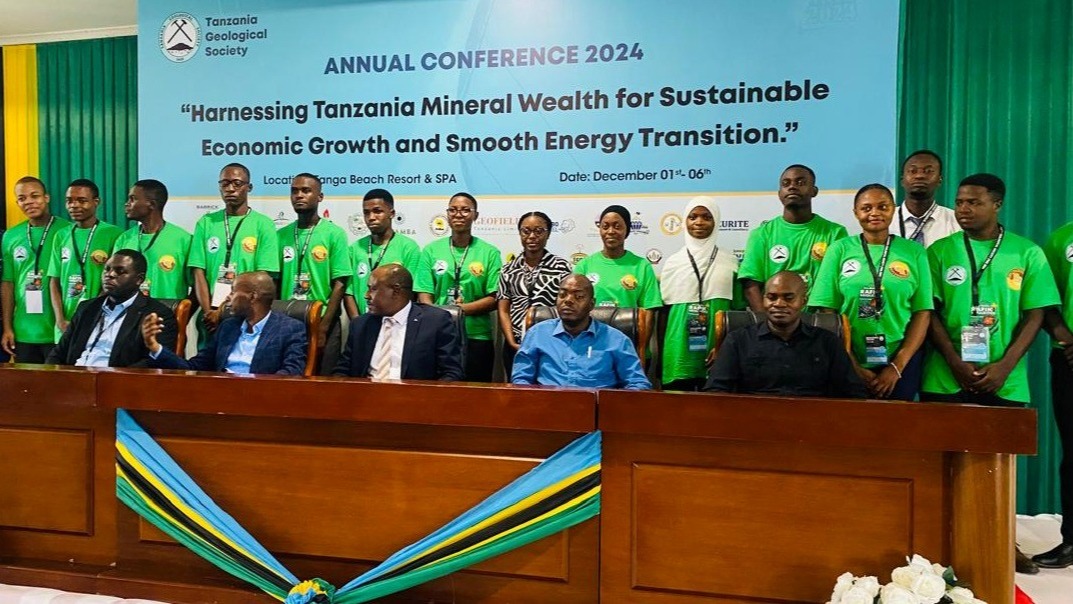 STAMICO YAPATA TUZO MKUTANO MKUU WA WAJIOLOJIA TANZANIA