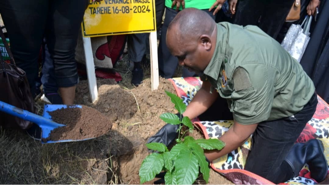 "MAZINGIRA NI UHAI TUYATUNZE ILI YAJE YATUTUNZE SISI NA VIZAZI VYETU”