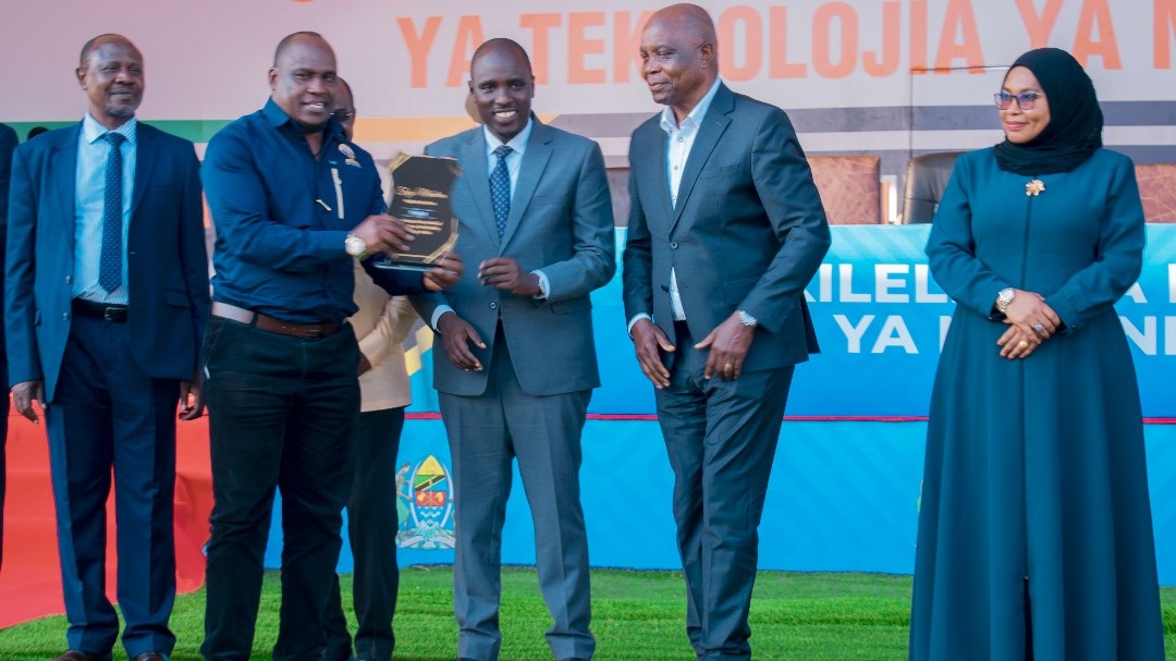 STAMICO YANYAKUA TUZO DABO DABO MAONESHO YA NANE YA MADINI MKOANI GEITA